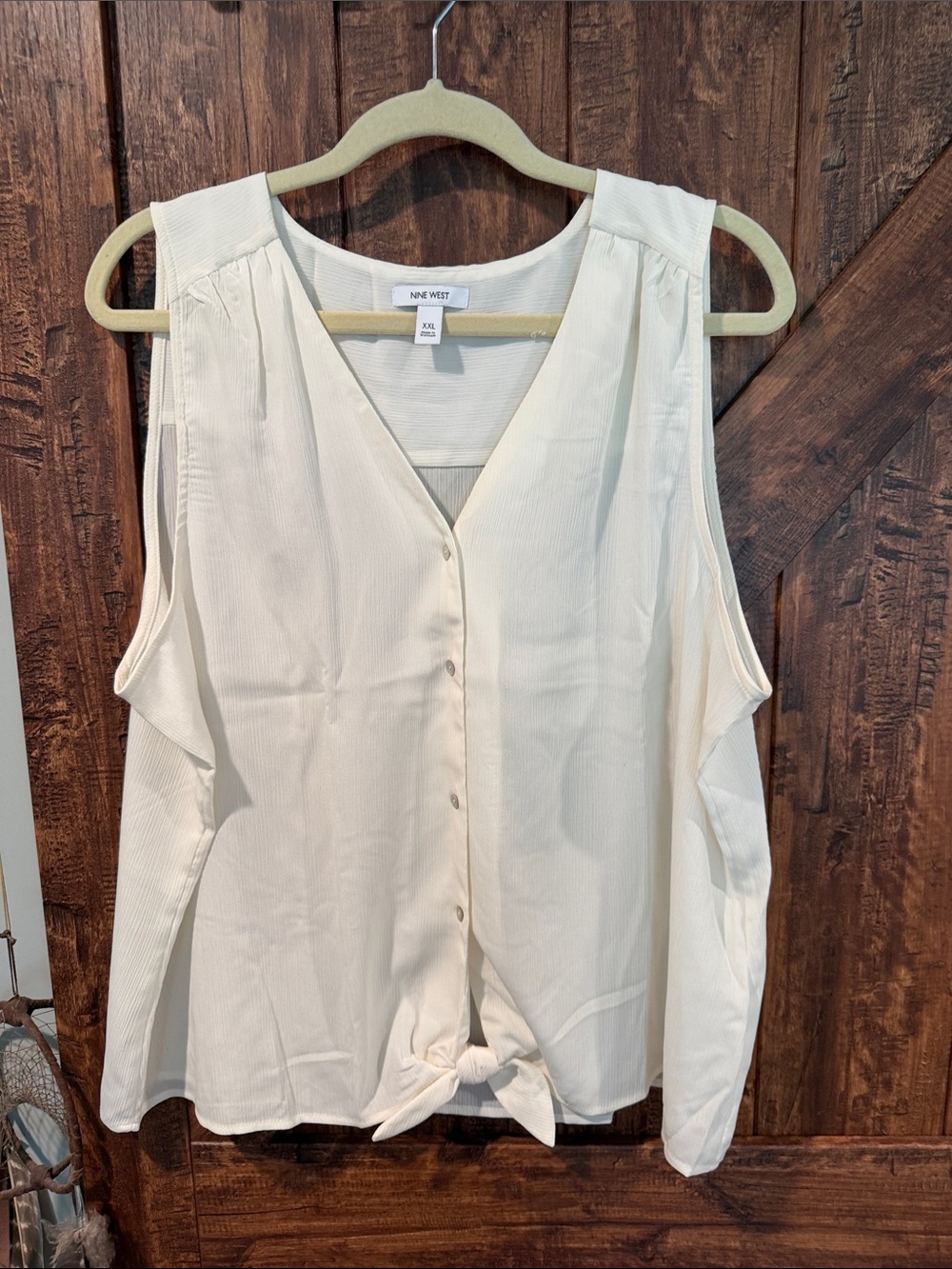Nine West Ivory Button-Front Tie-Hem Sleeveless Blouse